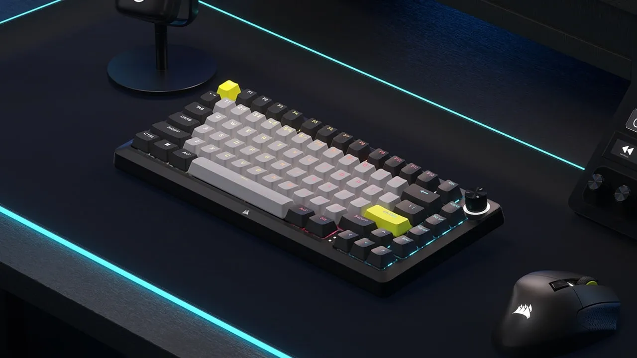 Tampilan sudut pandang lain dari perangkat gaming kelas atas Corsair Makr Pro 75.